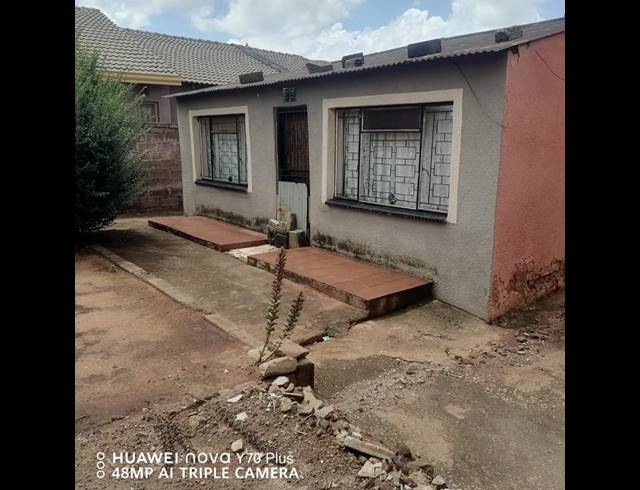 4 BEDROOM HOUSE FOR SALE IN TEMBISA CENTRAL